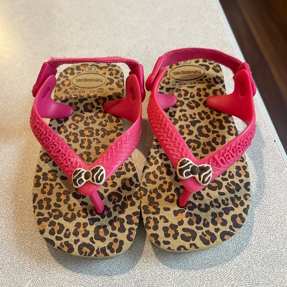 Havaianas Kids' pink Strap Leopard Sandals